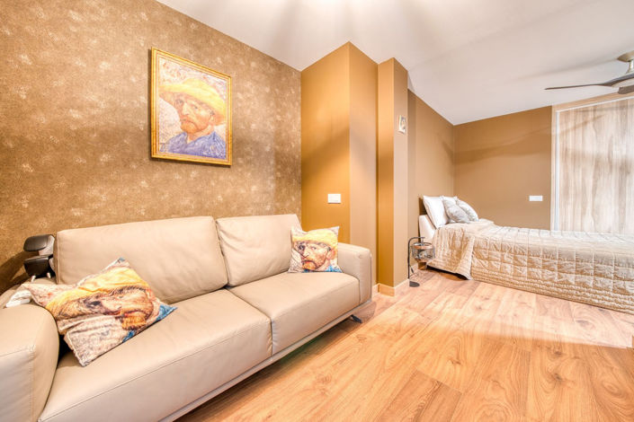 Image No.13-5 Bed Property for sale