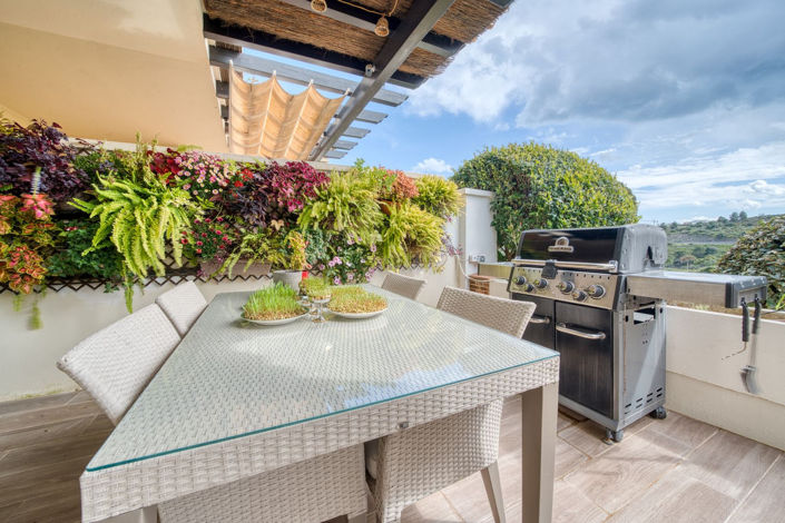 Image No.29-5 Bed Property for sale