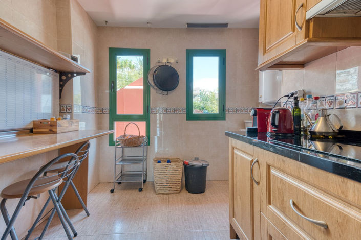 Image No.14-3 Bed Property for sale