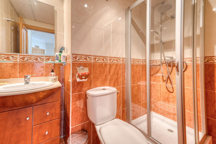 Image No.16-3 Bed Property for sale