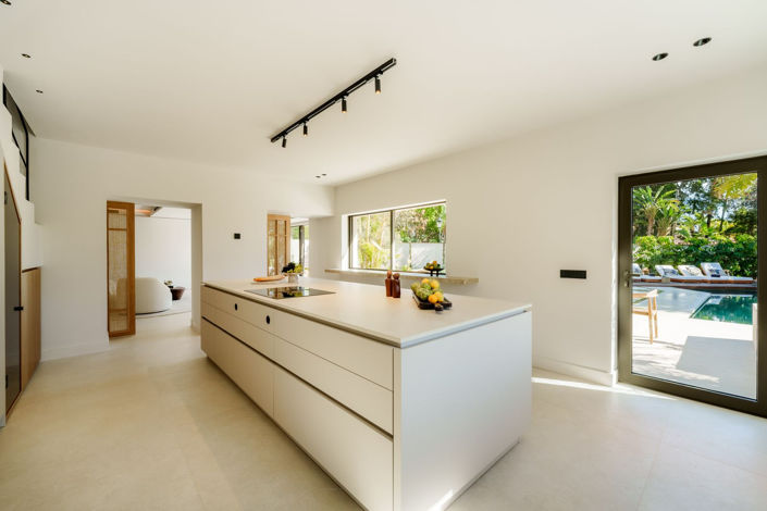 Image No.16-5 Bed Property for sale