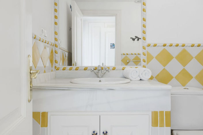 Image No.11-4 Bed Property for sale