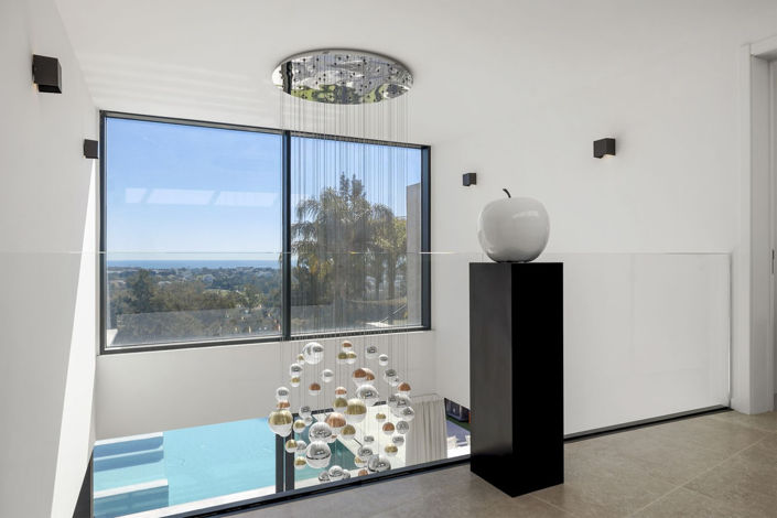 Image No.14-5 Bed Property for sale