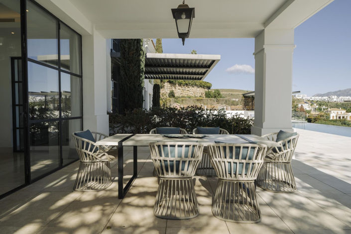 Image No.28-6 Bed Property for sale