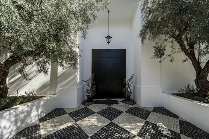 Image No.40-6 Bed Property for sale