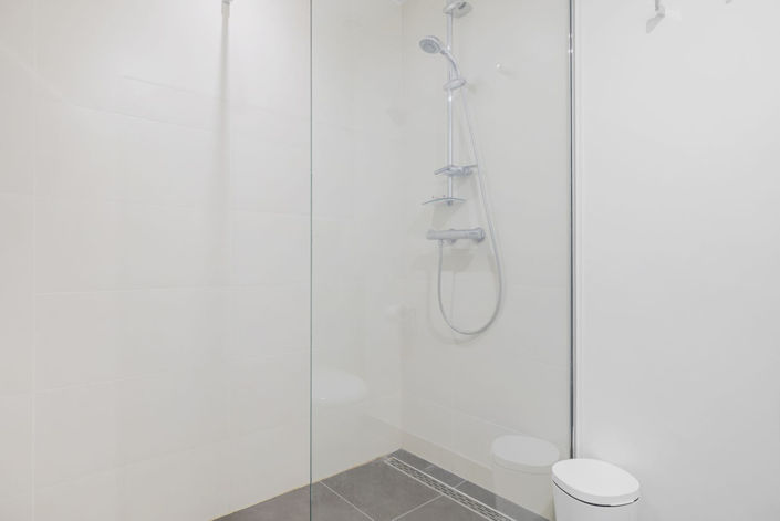 Image No.24-5 Bed Property for sale