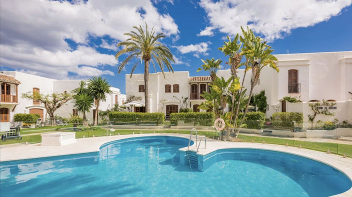 Image No.9-4 Bed Property for sale