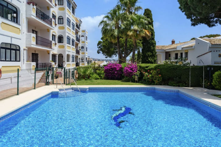 Image No.11-2 Bed Property for sale