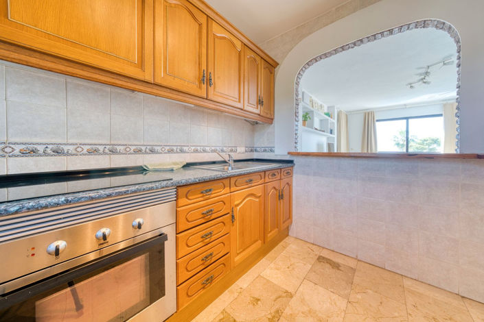 Image No.16-2 Bed Property for sale