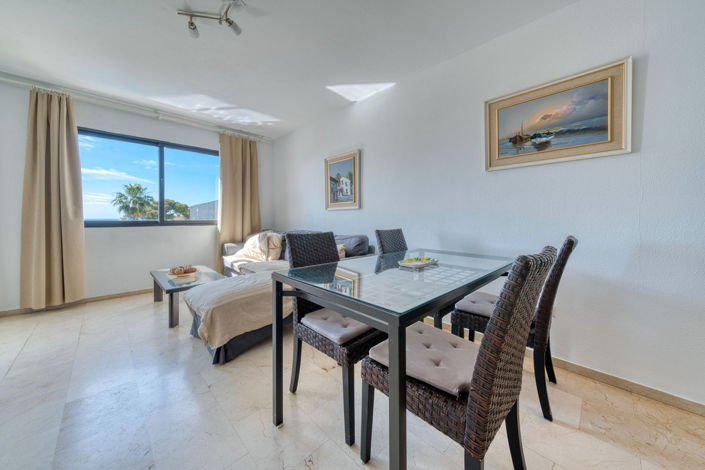 Image No.21-2 Bed Property for sale