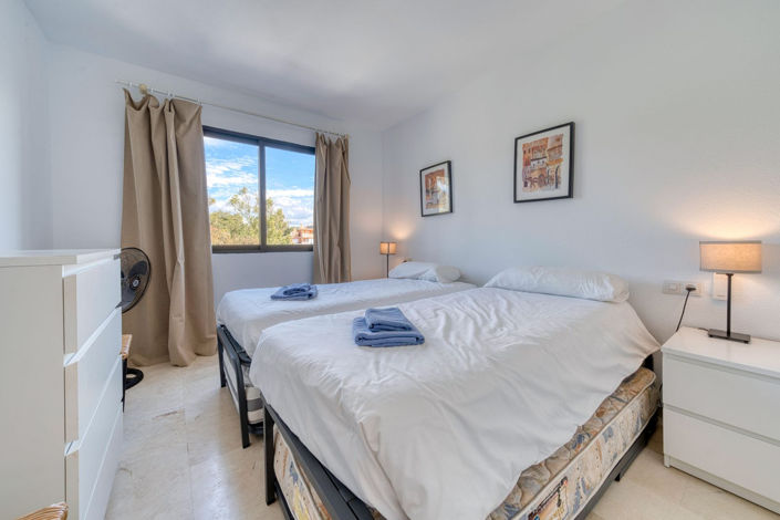 Image No.24-2 Bed Property for sale