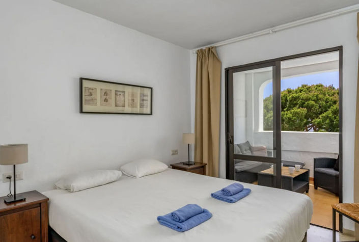 Image No.6-2 Bed Property for sale