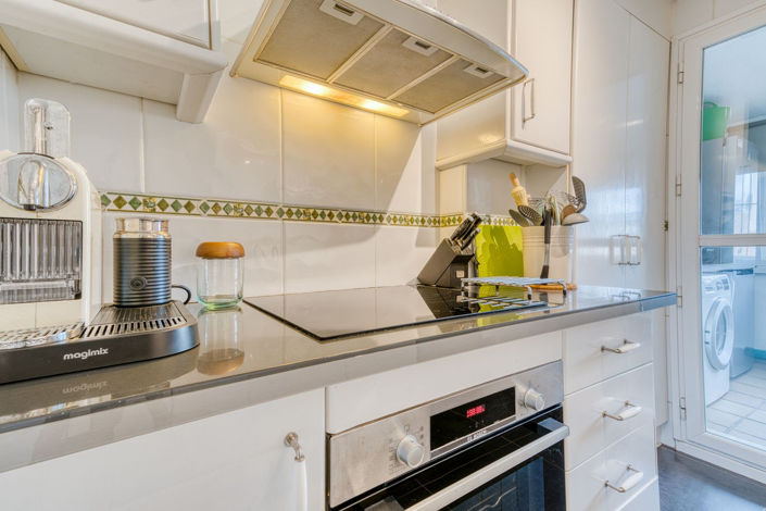 Image No.13-2 Bed Property for sale