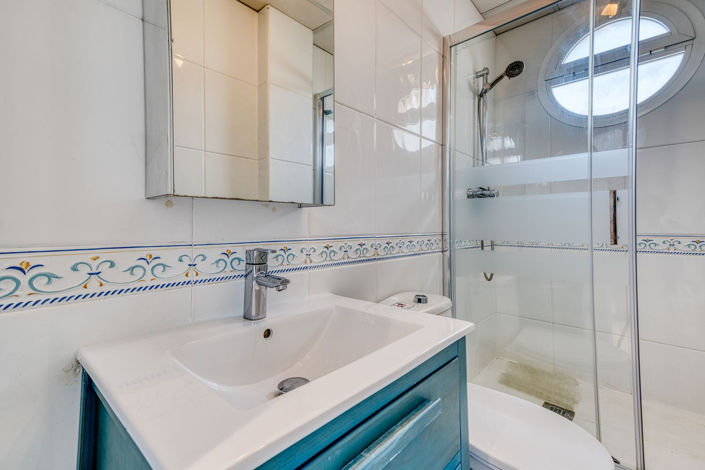 Image No.22-2 Bed Property for sale