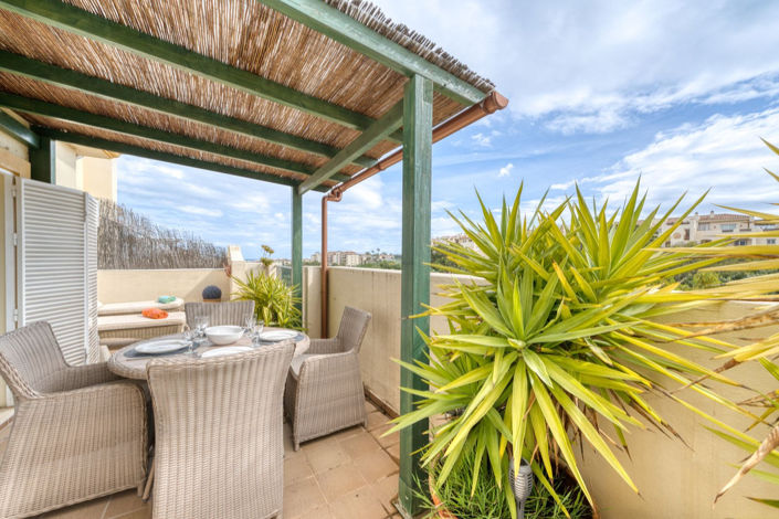 Image No.9-2 Bed Property for sale