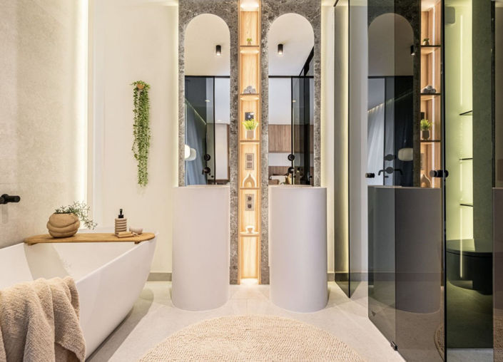 Image No.11-3 Bed Property for sale