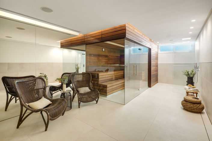 Image No.12-5 Bed Property for sale