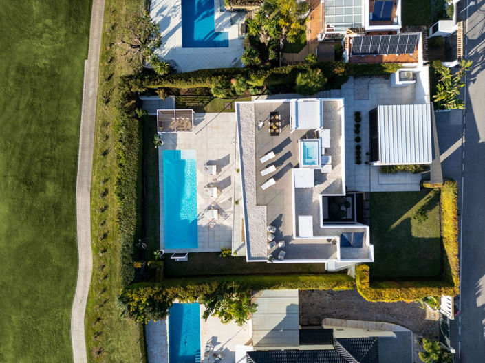 Image No.28-6 Bed Property for sale