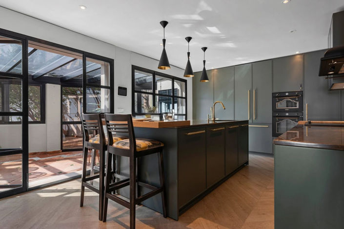 Image No.9-4 Bed Property for sale