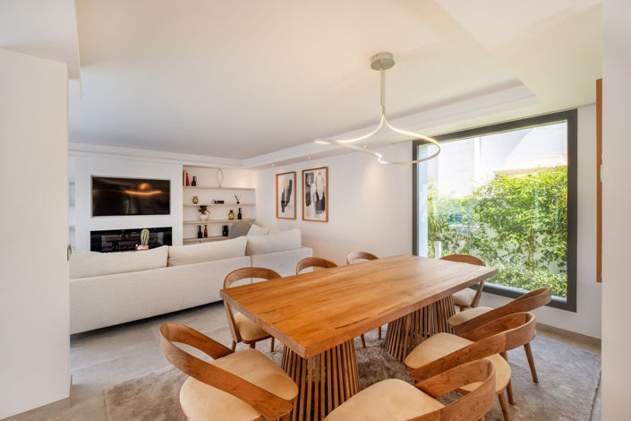 Image No.36-5 Bed Property for sale