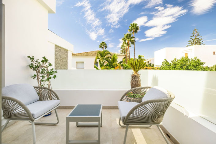 Image No.7-5 Bed Property for sale