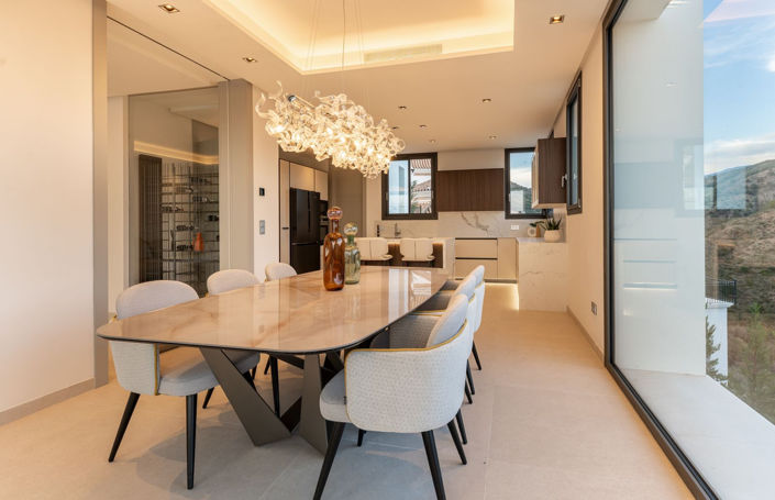 Image No.19-6 Bed Property for sale