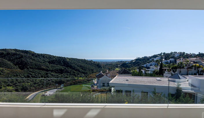 Image No.4-6 Bed Property for sale