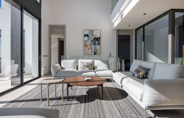 Image No.9-6 Bed Property for sale