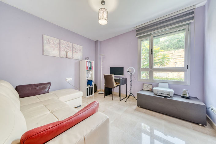 Image No.22-3 Bed Property for sale