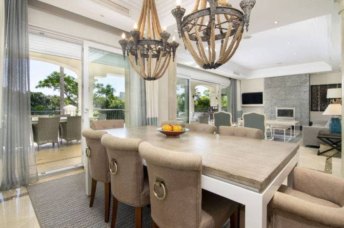 Image No.11-5 Bed Property for sale