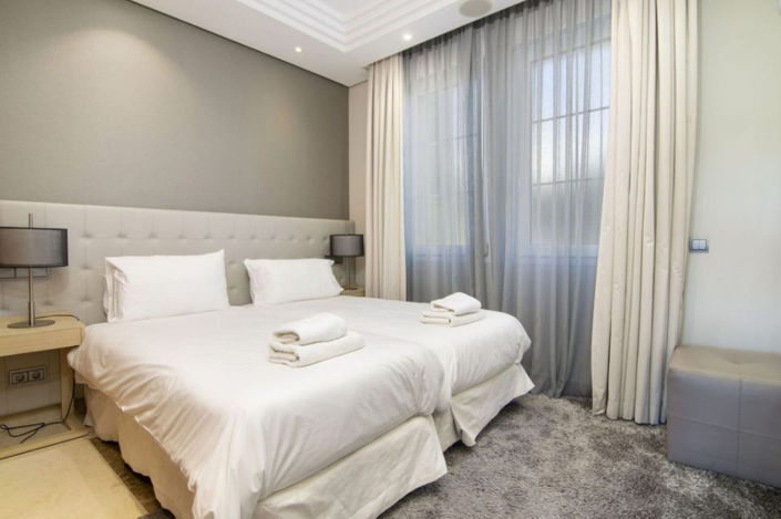 Image No.18-5 Bed Property for sale