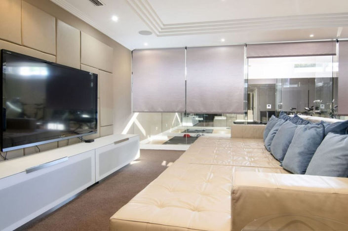 Image No.25-5 Bed Property for sale