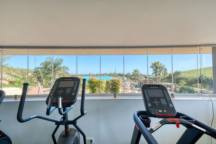 Image No.28-3 Bed Property for sale