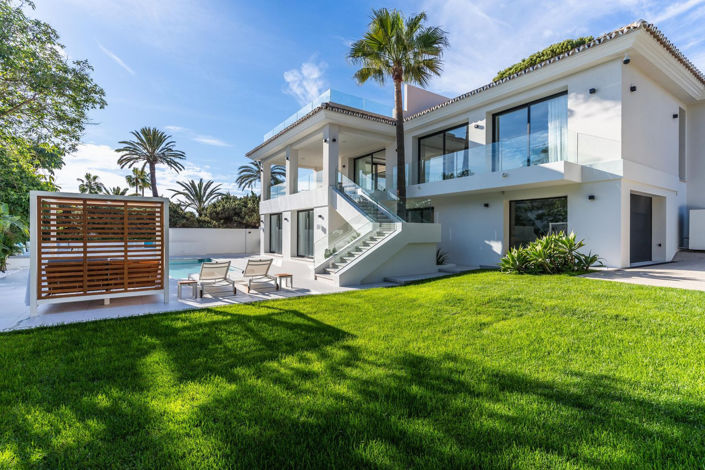 Image No.48-4 Bed Property for sale