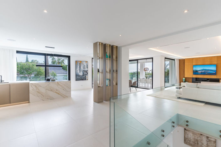 Image No.50-4 Bed Property for sale