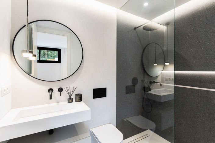 Image No.52-4 Bed Property for sale