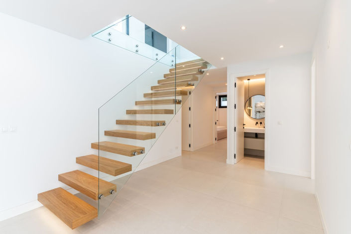 Image No.55-4 Bed Property for sale