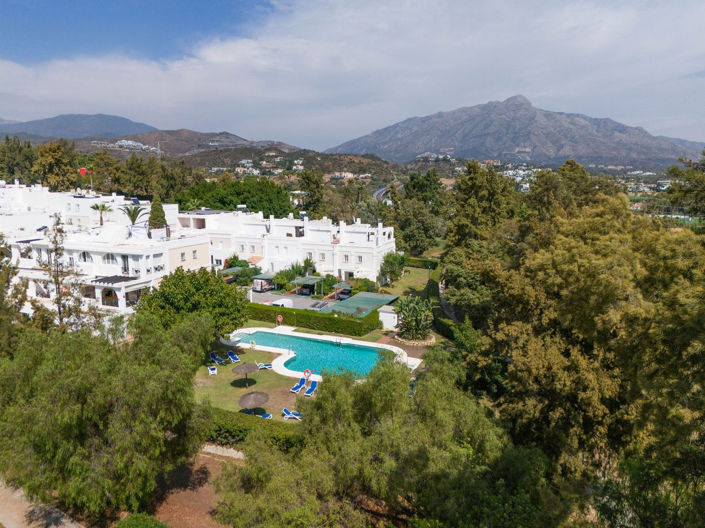 Image No.25-2 Bed Property for sale