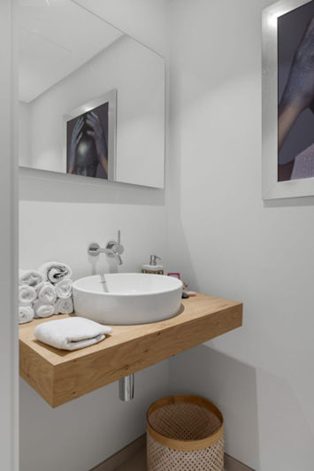 Image No.11-3 Bed Property for sale