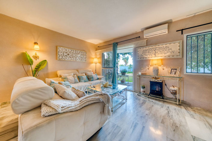 Image No.10-3 Bed Property for sale