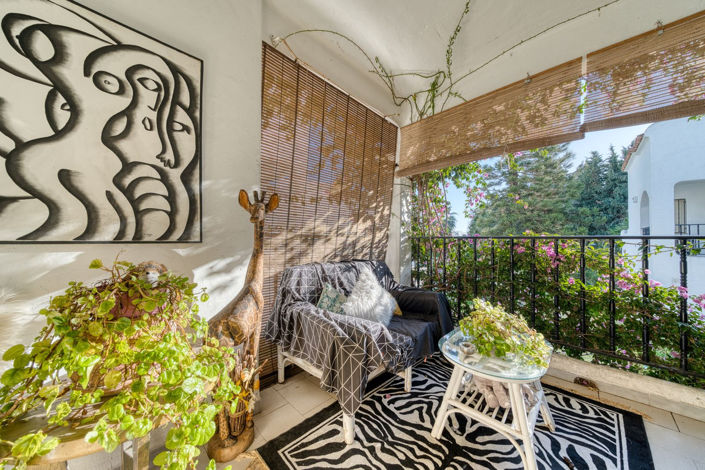 Image No.21-3 Bed Property for sale