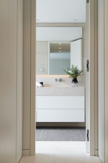 Image No.17-4 Bed Property for sale