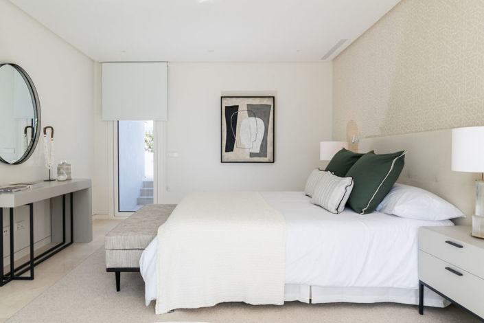 Image No.8-4 Bed Property for sale