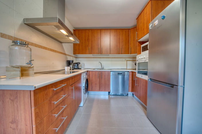 Image No.11-3 Bed Property for sale