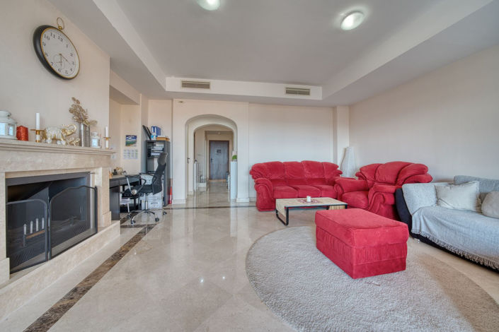 Image No.20-3 Bed Property for sale