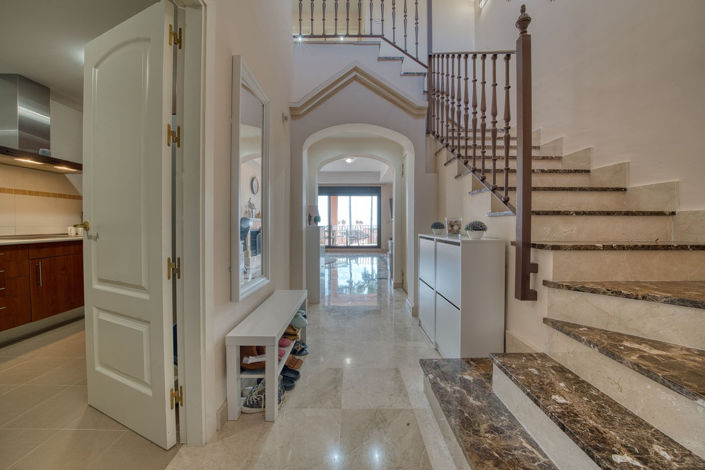 Image No.7-3 Bed Property for sale