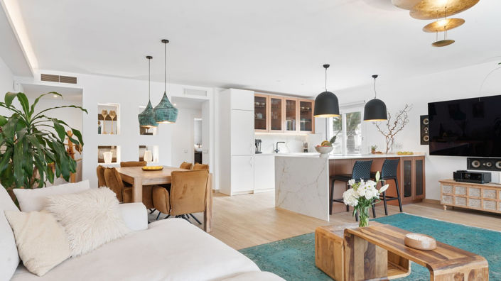 Image No.3-3 Bed Property for sale