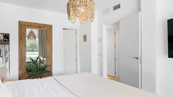 Image No.30-3 Bed Property for sale