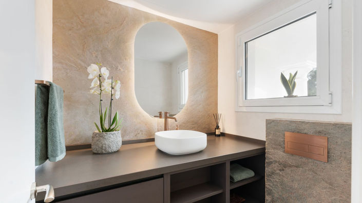 Image No.8-3 Bed Property for sale