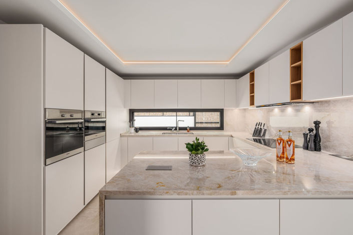 Image No.21-4 Bed Property for sale